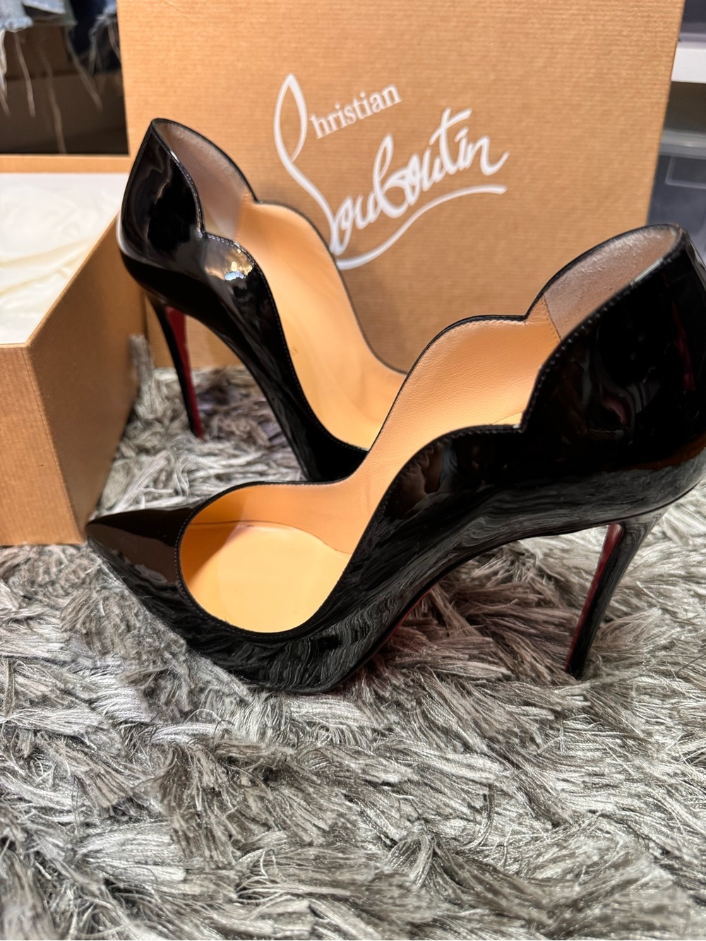 Hot Chick 100 Christian Louboutin Black Patent Scalloped-Edge Pumps with Red Sol